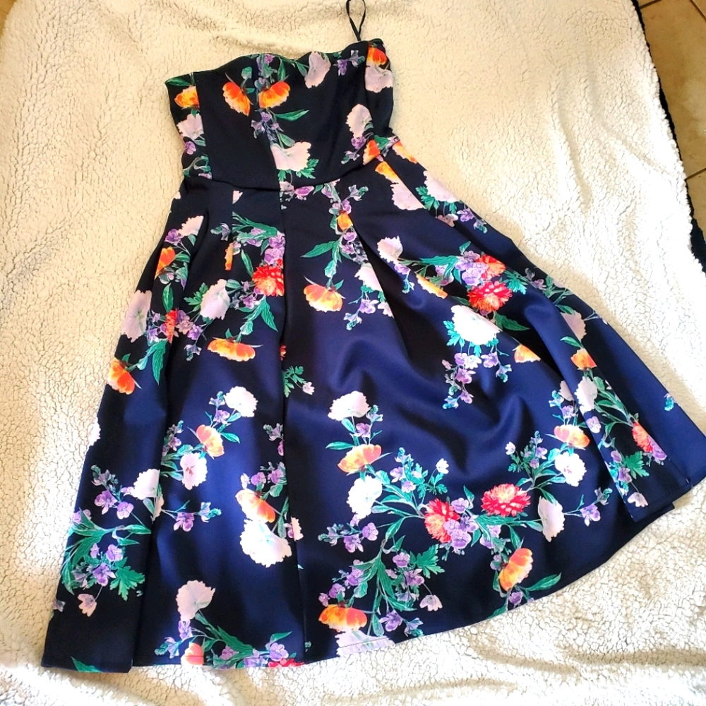 NY&Co Cocktail dress